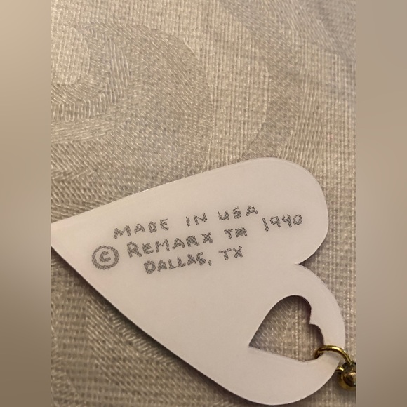 NWOT Kitschy heart pierced earrings - Picture 8 of 9